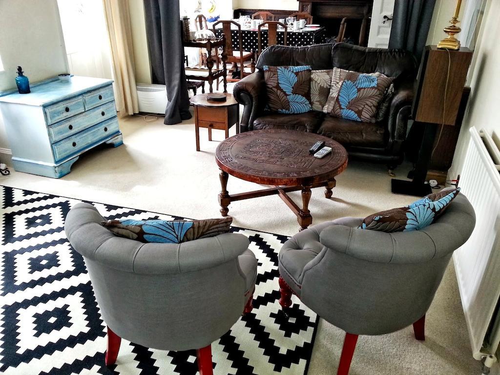 Rosemead Guest House Claygate Ngoại thất bức ảnh